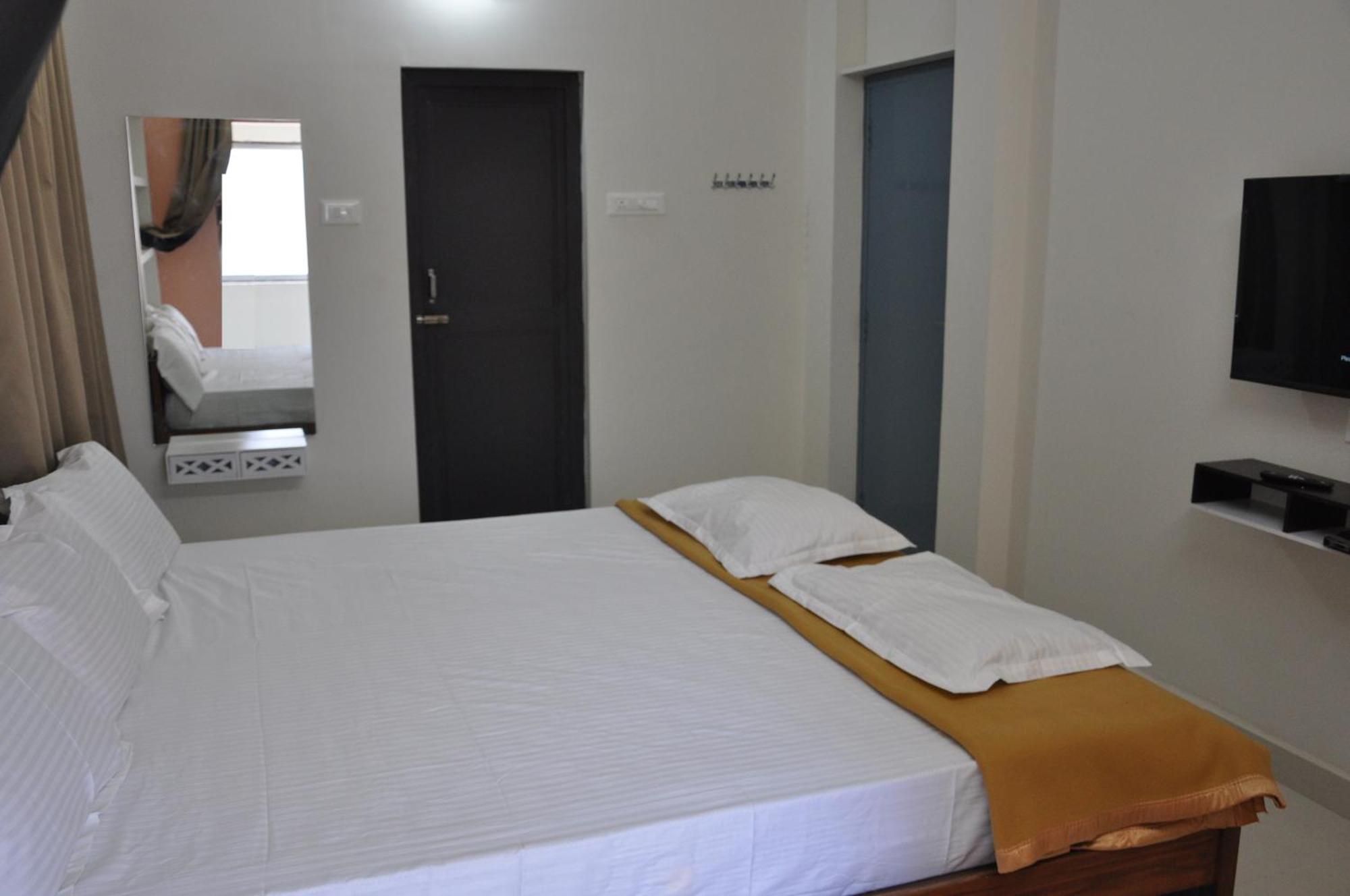 Alaya Rooms Tiruchirappalli Eksteriør bilde