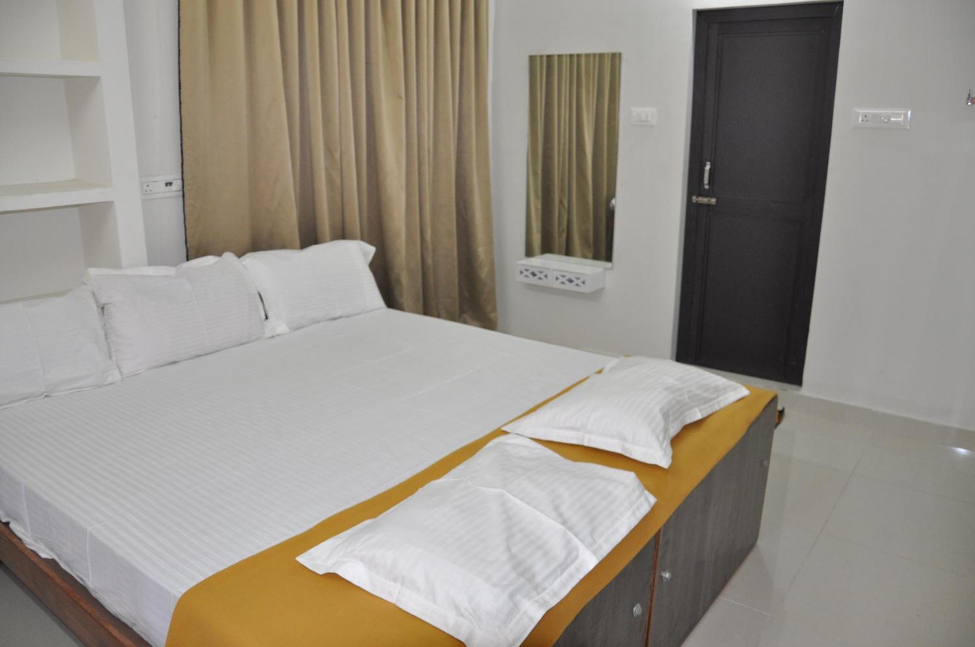 Alaya Rooms Tiruchirappalli Eksteriør bilde